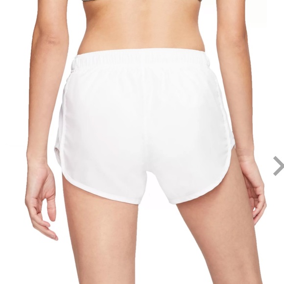 Nike Women's High-Cut Tempo Shorts S - Picture 2 of 7